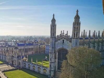 Central, Stunning 2 Bed Apartment With Parking! Cambridge  Exteriör bild